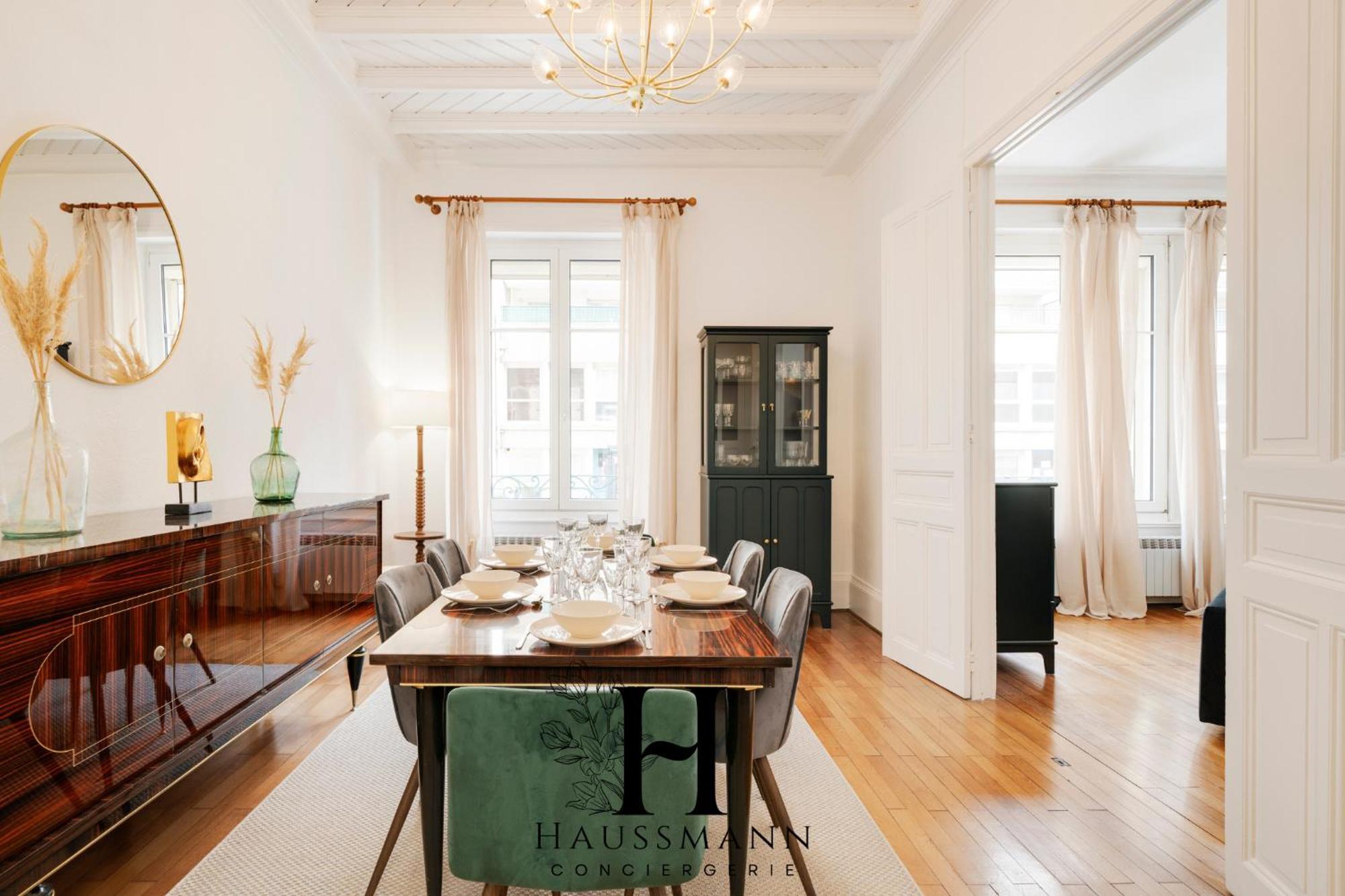 Magnifique Luxe Coeur De Apartment